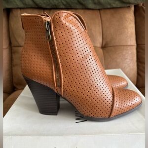 Wild Diva Camel Zip-Up Booties